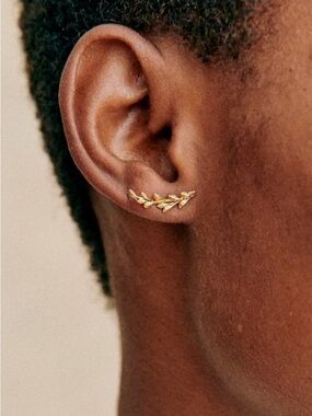 Sezane 🇫🇷 Manoa Delicate Ear Climber Leaf Earrings SOLD OUT NEW Mother’s Day